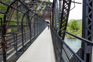 1C947AD8-F2C6-4A46-84FA-67F4DDE49F4E